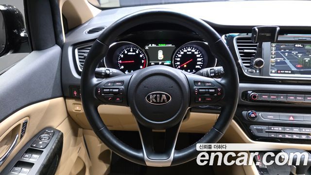 Kia Carnival Gasoline 9-Seater Hi-Limousine Noblesse Special 2019 — фото 13