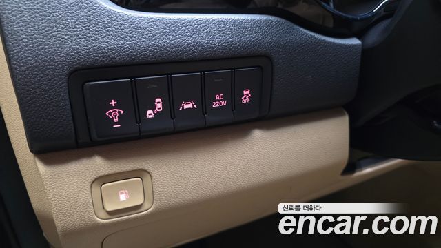 Kia Carnival Gasoline 9-Seater Hi-Limousine Noblesse Special 2019 — фото 14