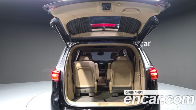 Kia Carnival Gasoline 9-Seater Hi-Limousine Noblesse Special 2019 — фото 20