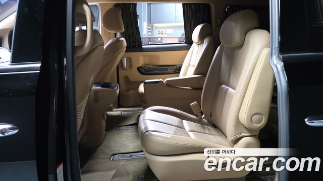 Kia Carnival Gasoline 9-Seater Hi-Limousine Noblesse Special 2019 — фото 26