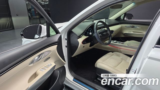 Genesis GV70 2.5T Gasoline 2WD 2024 — фото 10
