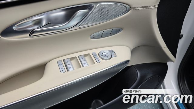 Genesis GV70 2.5T Gasoline 2WD 2024 — фото 30