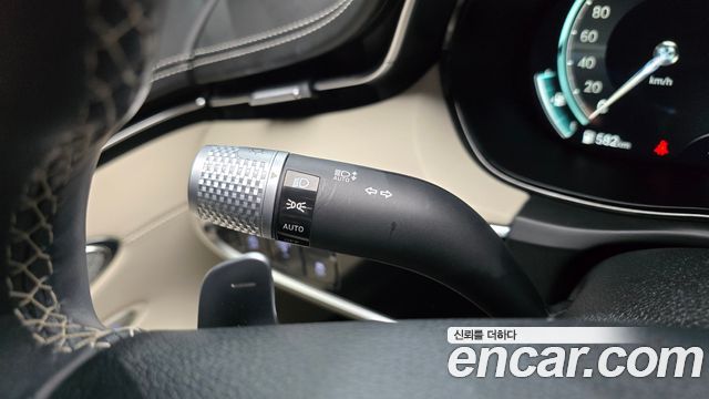 Genesis GV70 2.5T Gasoline 2WD 2024 — фото 31