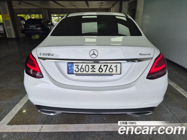 Mercedes-Benz C-Class (W205) C220 d 4MATIC 2021 — фото 4