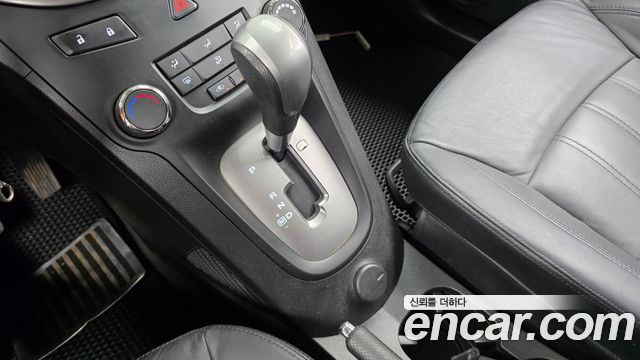 Chevrolet Orlando 2.0 Diesel LS Deluxe 2015 — фото 9
