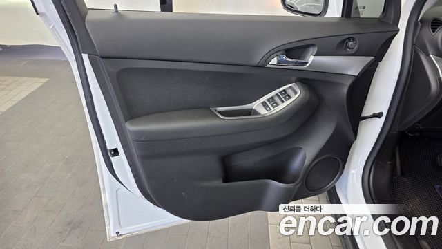 Chevrolet Orlando 2.0 Diesel LS Deluxe 2015 — фото 24