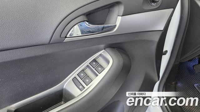Chevrolet Orlando 2.0 Diesel LS Deluxe 2015 — фото 27