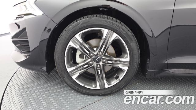 Kia K5 (III) 2.0 Signature 2023 — фото 5