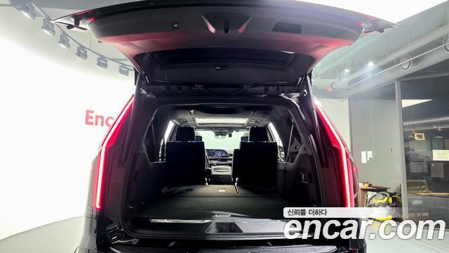 Cadillac Escalade (V) 6.2 ESV ESV Sports Platinum 2024 — фото 19