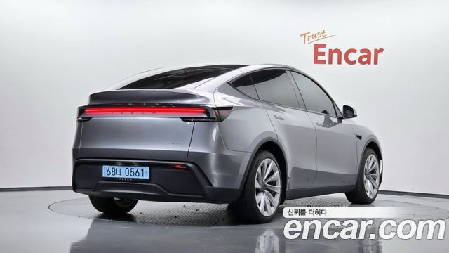 Tesla Model Y Long Range AWD 2025 — фото 2