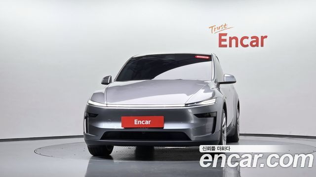 Tesla Model Y Long Range AWD 2025 — фото 3