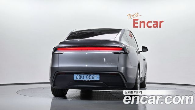 Tesla Model Y Long Range AWD 2025 — фото 4