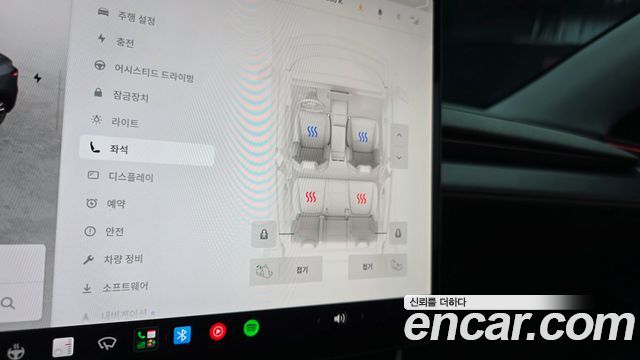 Tesla Model Y Long Range AWD 2025 — фото 15