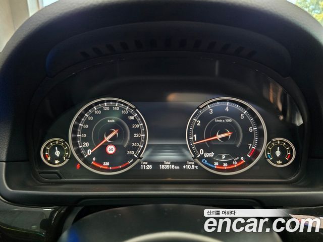 BMW 5 Series (F10) 528i xDrive 2014 — фото 17