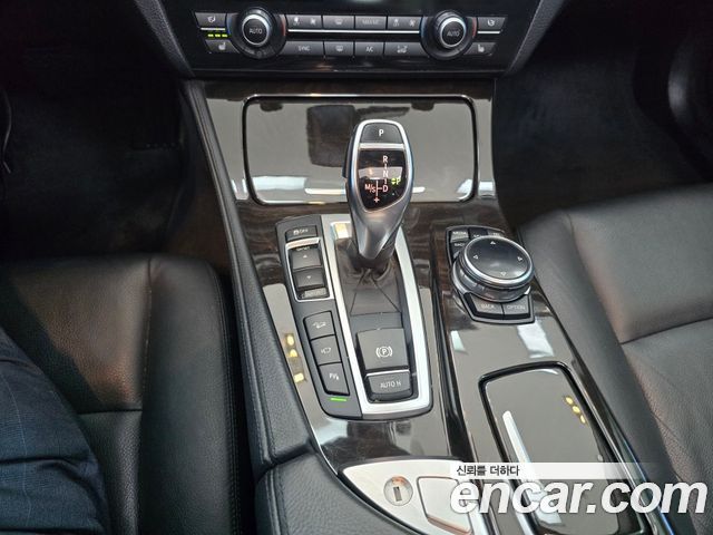 BMW 5 Series (F10) 528i xDrive 2014 — фото 20