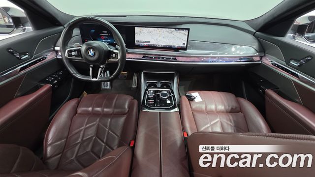 BMW 7 Series (G70) 740i sDrive M Sport 2023 — фото 7