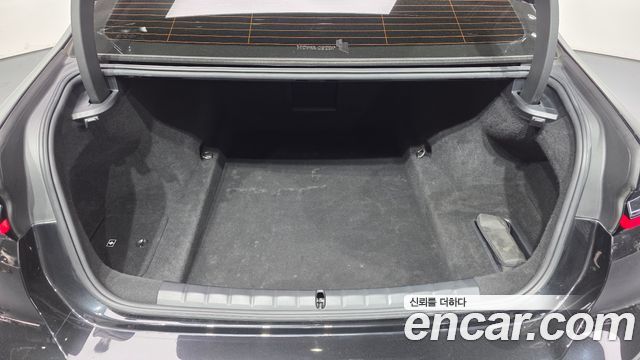 BMW 7 Series (G70) 740i sDrive M Sport 2023 — фото 19
