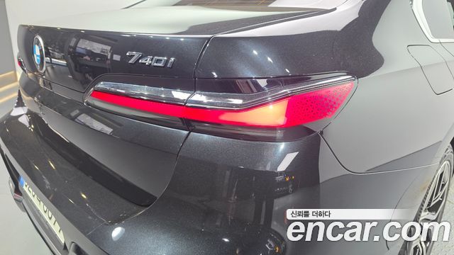 BMW 7 Series (G70) 740i sDrive M Sport 2023 — фото 23