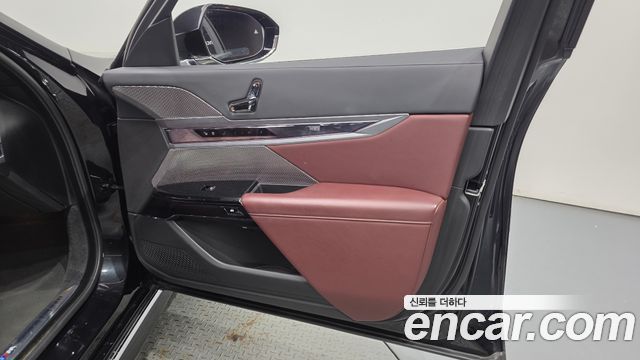 BMW 7 Series (G70) 740i sDrive M Sport 2023 — фото 24