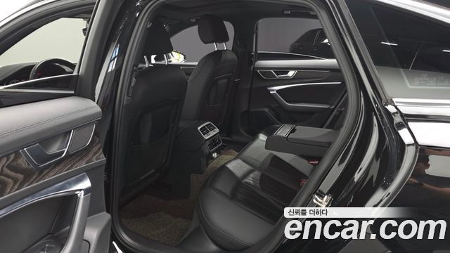 Audi A6 (C8) 40 TDI Premium 2020 — фото 11