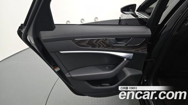Audi A6 (C8) 40 TDI Premium 2020 — фото 25
