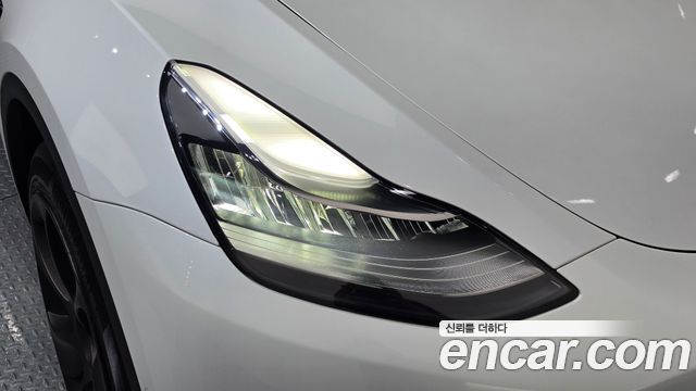 Tesla Model Y Long Range AWD 2022 — фото 22