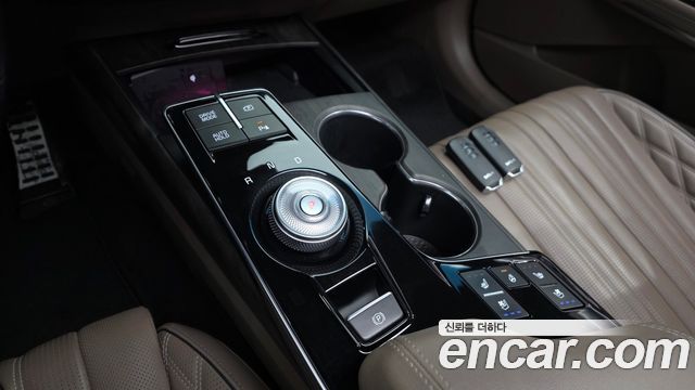 Kia K8 2.5 Gasoline 2WD Signature Special 2023 — фото 9