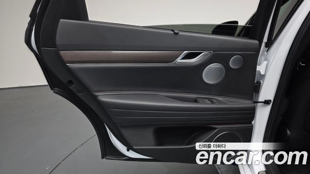 Genesis G80 (RG3) Gasoline 2.5 Turbo AWD 2025 — фото 25