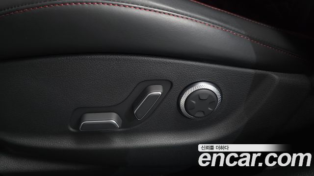 Genesis G80 (RG3) Gasoline 2.5 Turbo AWD 2025 — фото 31