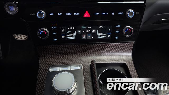 Genesis G80 (RG3) Gasoline 2.5 Turbo AWD 2025 — фото 33