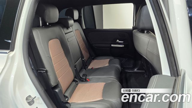 Mercedes-Benz EQB (X243) EQB300 4MATIC 2023 — фото 11