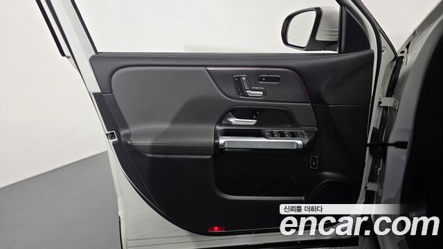 Mercedes-Benz EQB (X243) EQB300 4MATIC 2023 — фото 24