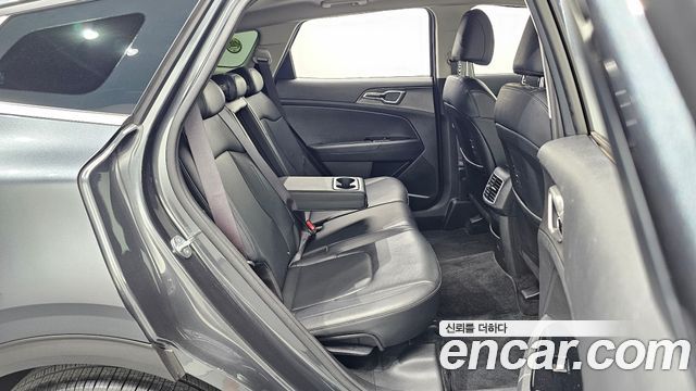 Kia Sportage (V) Gasoline 1.6 Turbo 2WD Prestige 2023 — фото 11