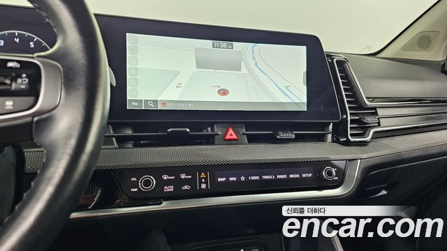 Kia Sportage (V) Gasoline 1.6 Turbo 2WD Prestige 2023 — фото 12