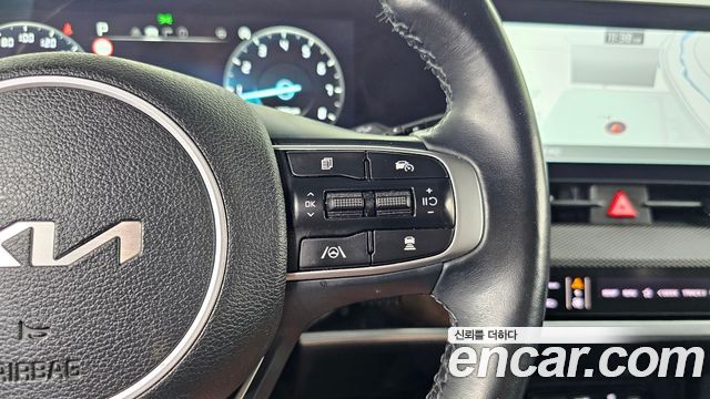 Kia Sportage (V) Gasoline 1.6 Turbo 2WD Prestige 2023 — фото 16