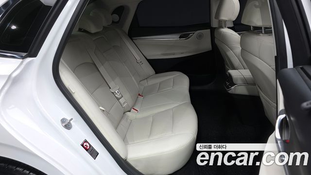 Hyundai Grandeur (IG) 2.5 Le Blanc 2023 — фото 12