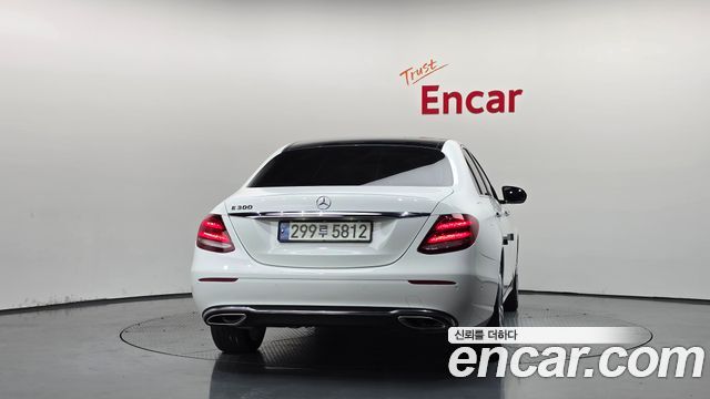 Mercedes-Benz E-Class (W213) E200 Avantgarde 2018 — фото 4