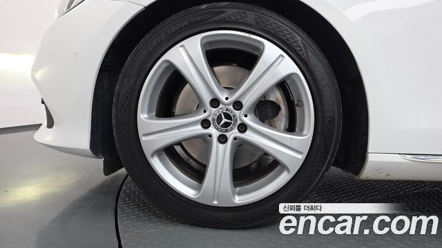 Mercedes-Benz E-Class (W213) E200 Avantgarde 2018 — фото 5