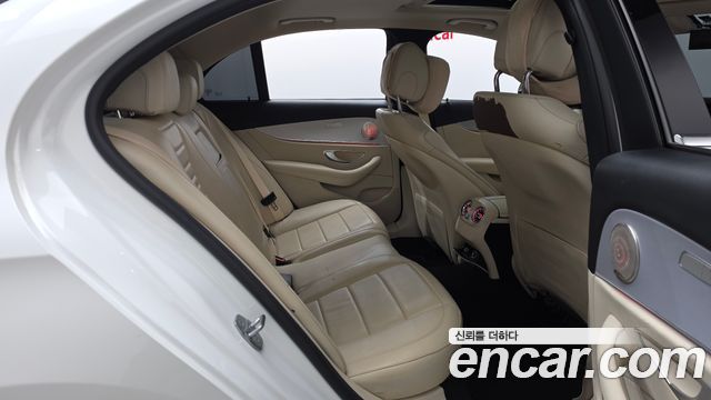 Mercedes-Benz E-Class (W213) E200 Avantgarde 2018 — фото 11