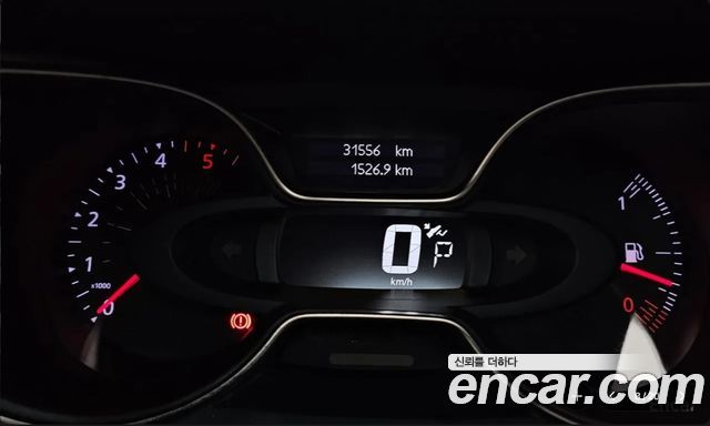 Renault Korea QM3 RE Panoramic Edition 2019 — фото 8