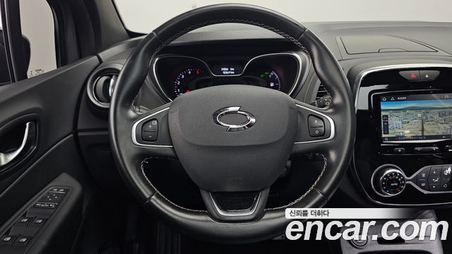 Renault Korea QM3 RE Panoramic Edition 2019 — фото 18