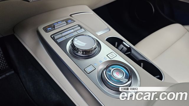 Genesis GV70 2.5T Gasoline 2WD 2024 — фото 9