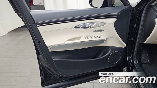 Genesis GV70 2.5T Gasoline 2WD 2024 — фото 24