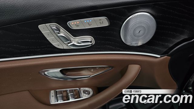 Mercedes-Benz E-Class (W213) E300 Avantgarde 2018 — фото 18