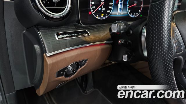 Mercedes-Benz E-Class (W213) E300 Avantgarde 2018 — фото 19