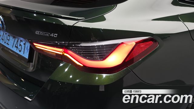 BMW i4 eDrive40 M Sports Pro 2024 — фото 23