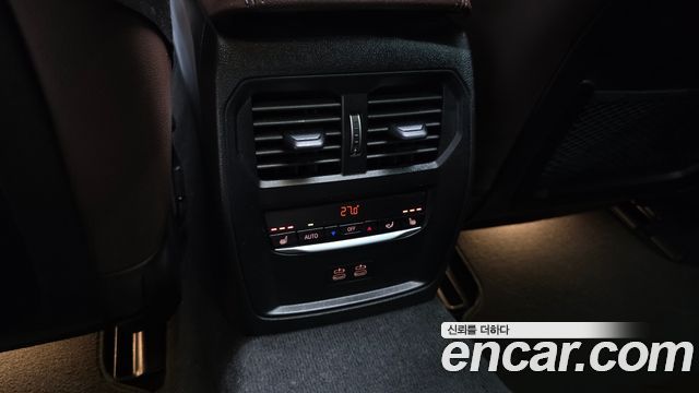 BMW i4 eDrive40 M Sports Pro 2024 — фото 36