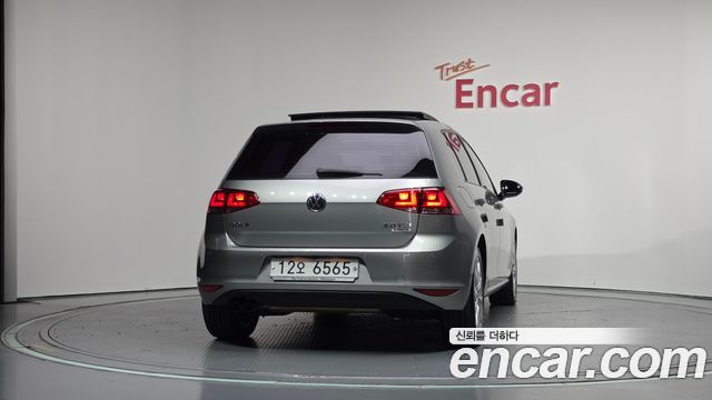 Volkswagen Golf (VII) 2.0 TDI 2015 — фото 4