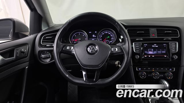 Volkswagen Golf (VII) 2.0 TDI 2015 — фото 13