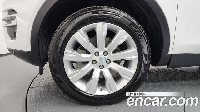 Land Rover Discovery Sport 2.0 TD4 HSE Luxury 2016 — фото 5
